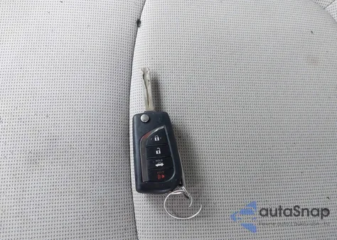 2020 Toyota Corolla Le from USA, damaged, VIN 5YFEPRAEXLP085424